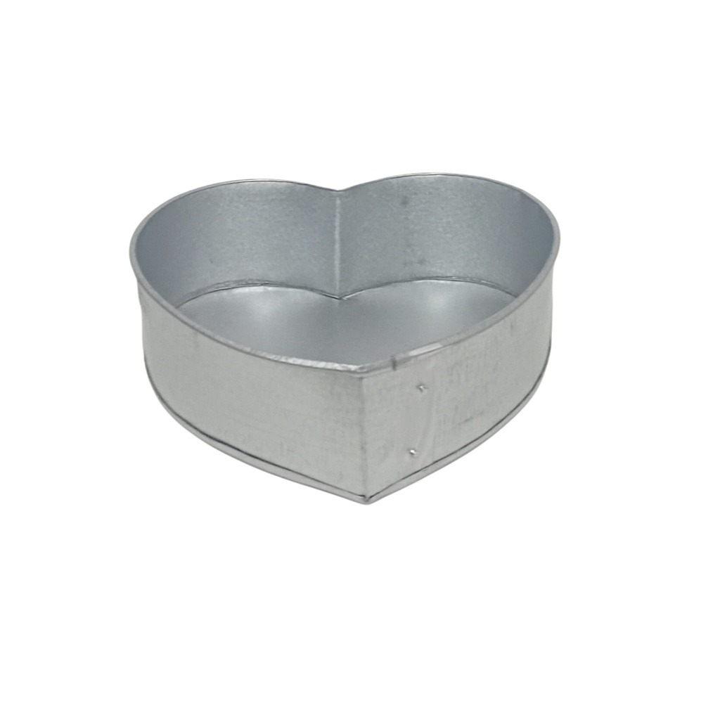 HEART CAKE TIN 500G
width 17.5cm length 16.5cm, depth5.5cm