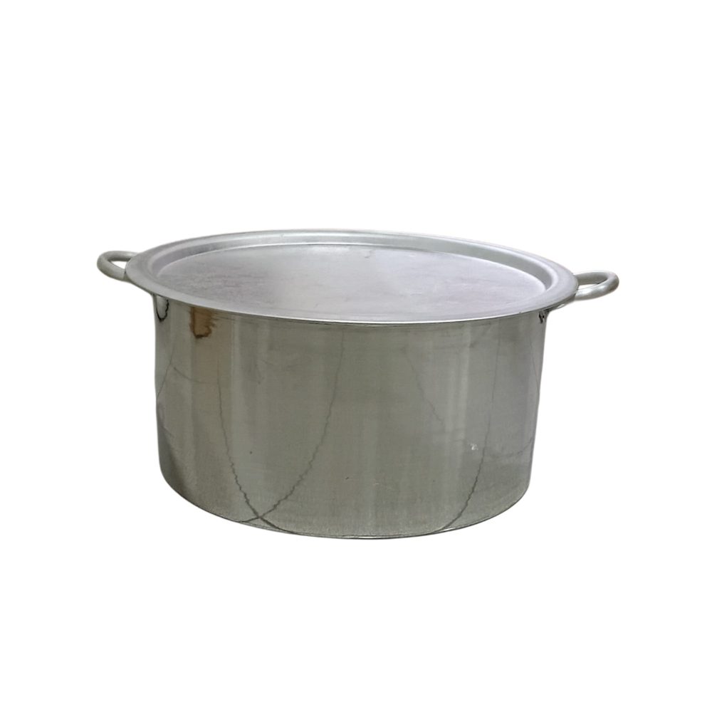 Aluminium saucepan with handles and lid