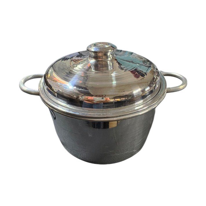 Large aluminium sauce pan with lid