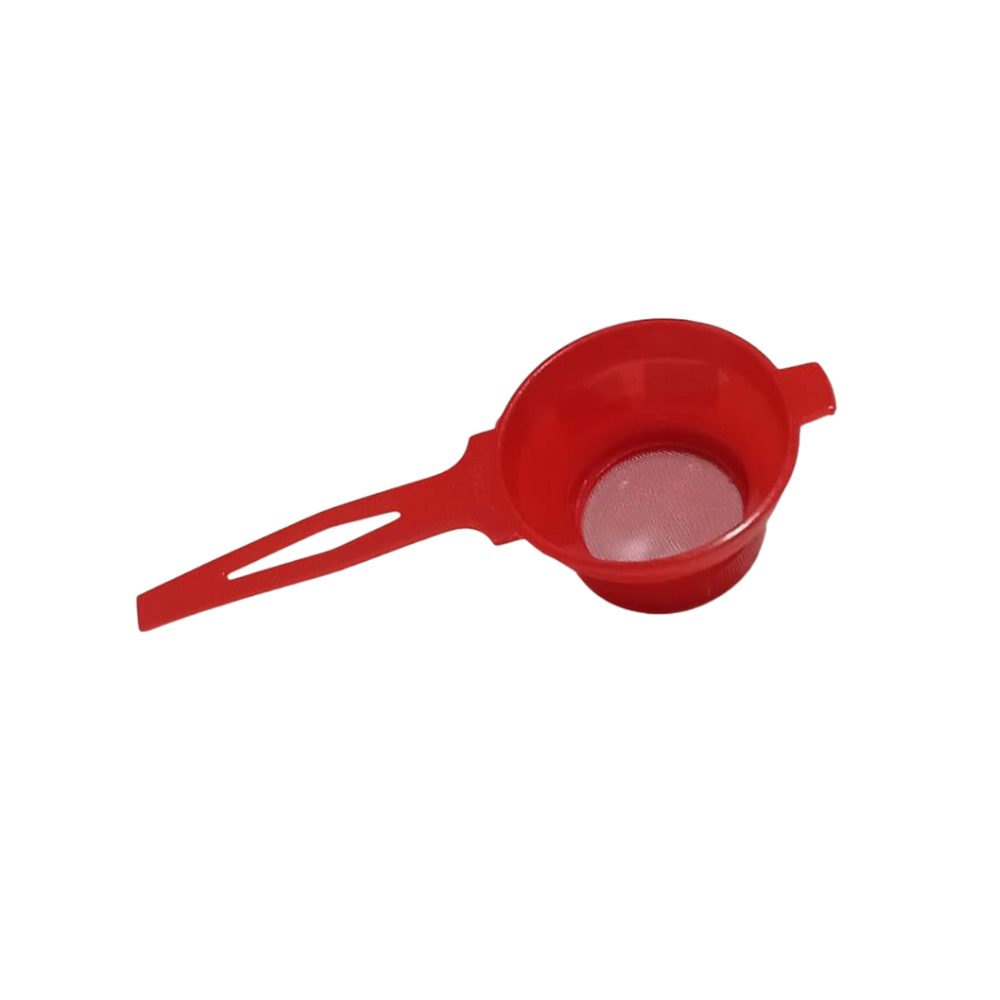 Plastic tea strainer with mesh