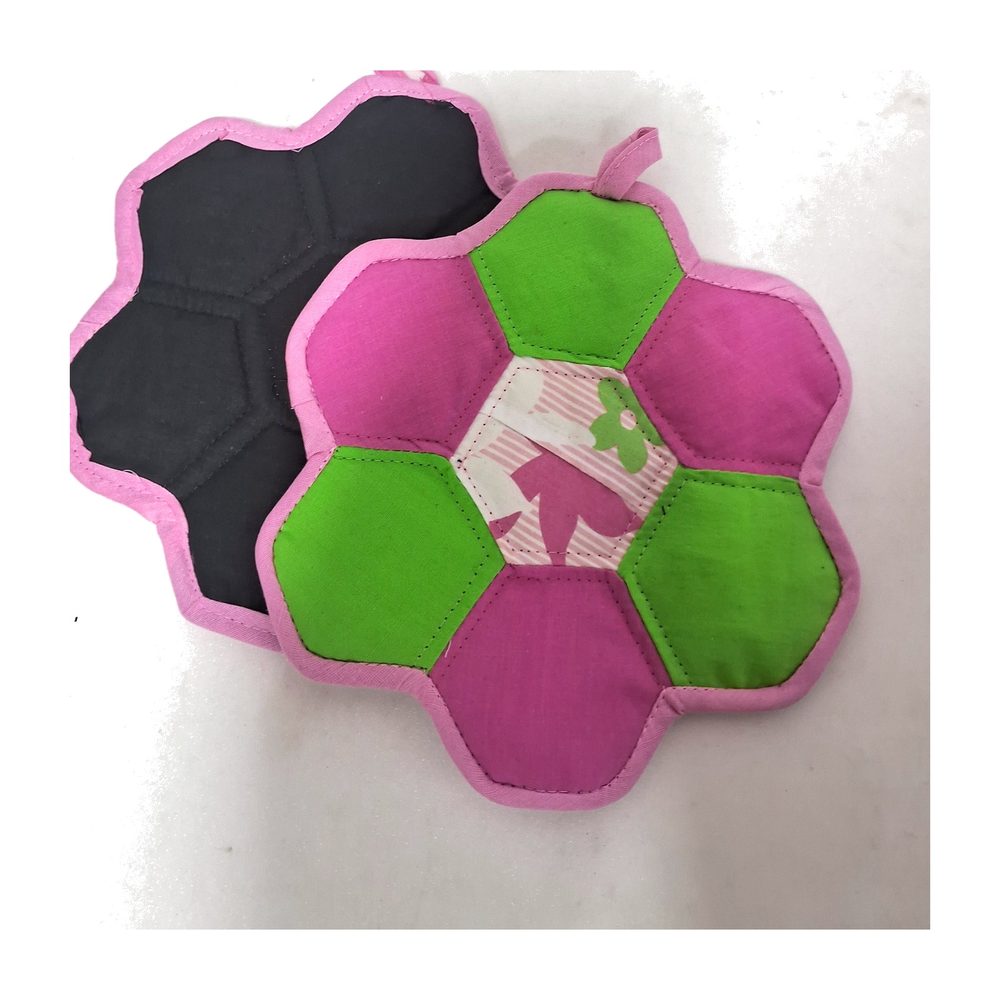 SHAPES POT HOLDER
