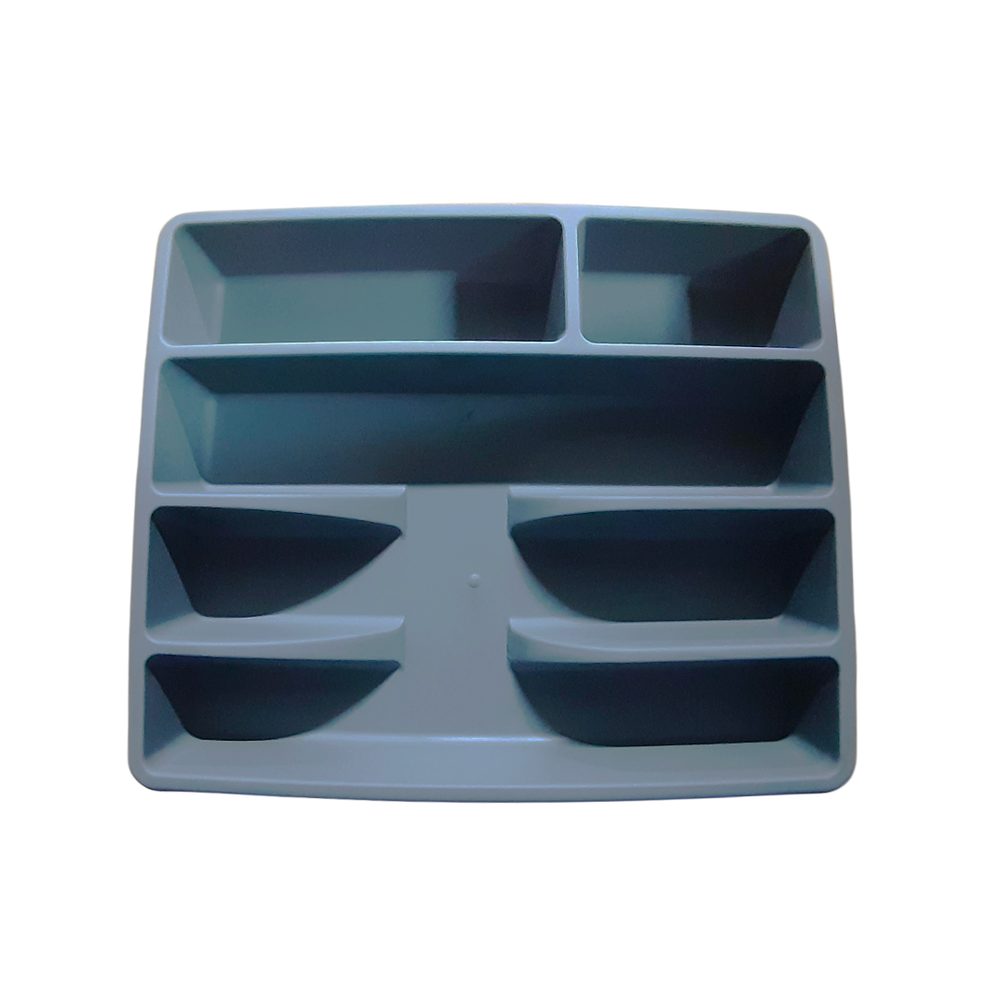 Plastic cutlery tray with compartments