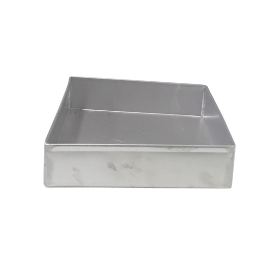 [1014444] 8*8 SQ CAKE TRAY (LENGTH 20.5CM WIDTH 20CM DEPTH 5CM)